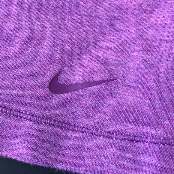 Nike Dri Fit Slim Fit Athletic Sleeveless Tank Top with Built-in Sports Bra - Picture 6 of 7